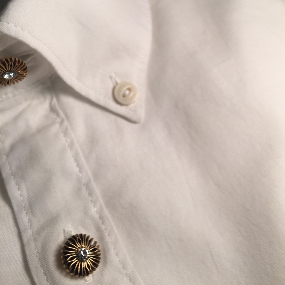 Cortefiel casual shirt with customized buttons