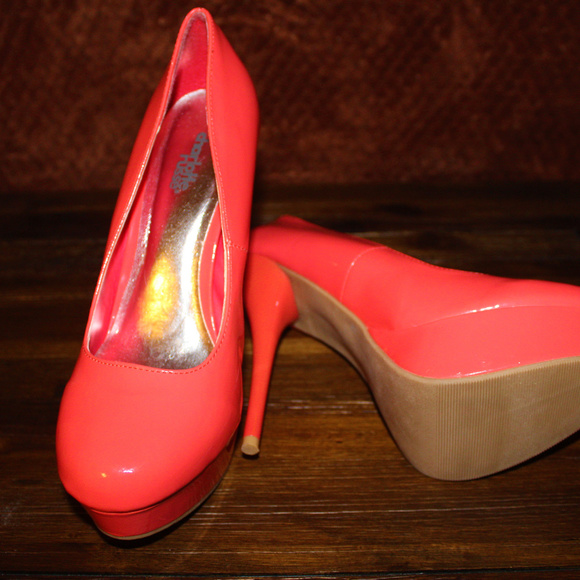 Charlotte Russe coral heels - Picture 6 of 6