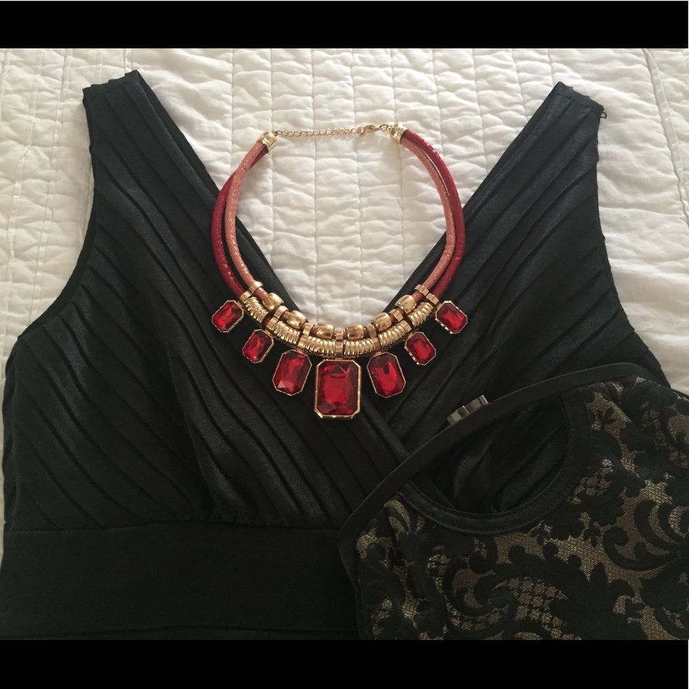 Bold Bib Style Statement Necklace