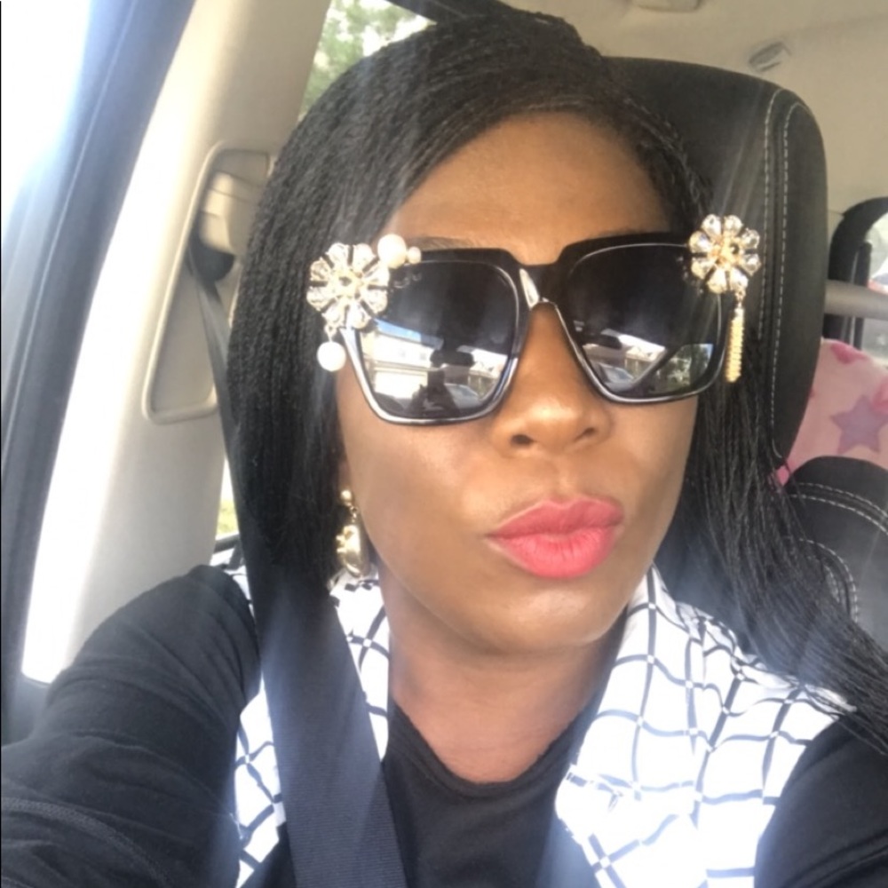 Meet your Posher, Olaide