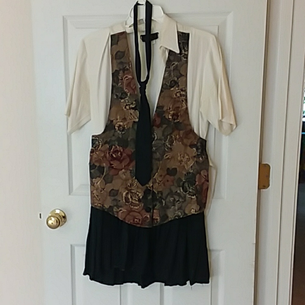 Skirt vest suit