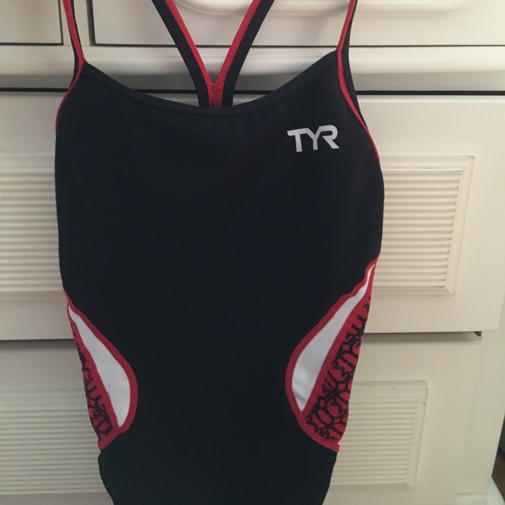 Reversible training suit