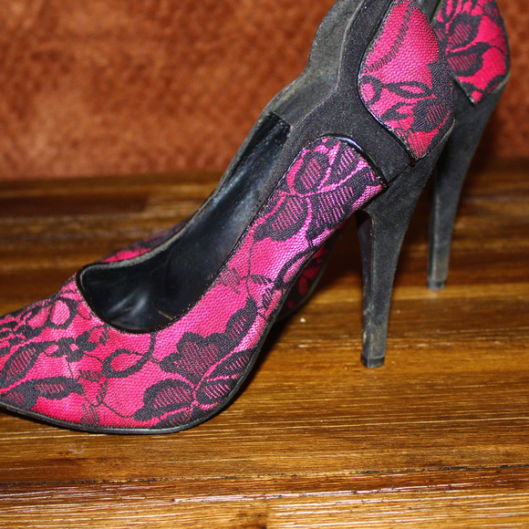 Charlotte Russe pink/black heels. - Picture 2 of 4