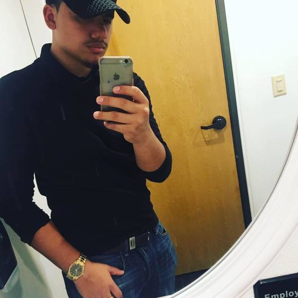 Meet your Posher, Leo - Picture 1 of 1