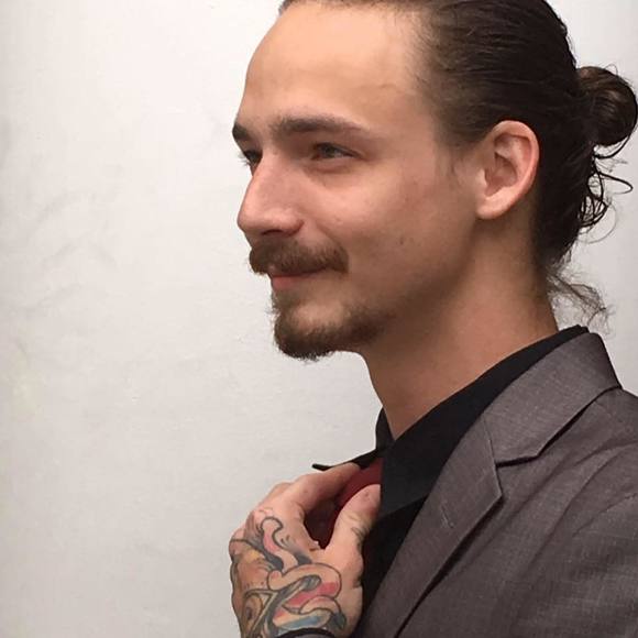 Meet your Posher, Kyle - Picture 1 of 1