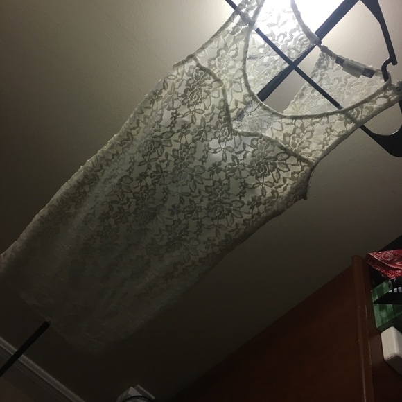 White dress - Picture 1 of 2