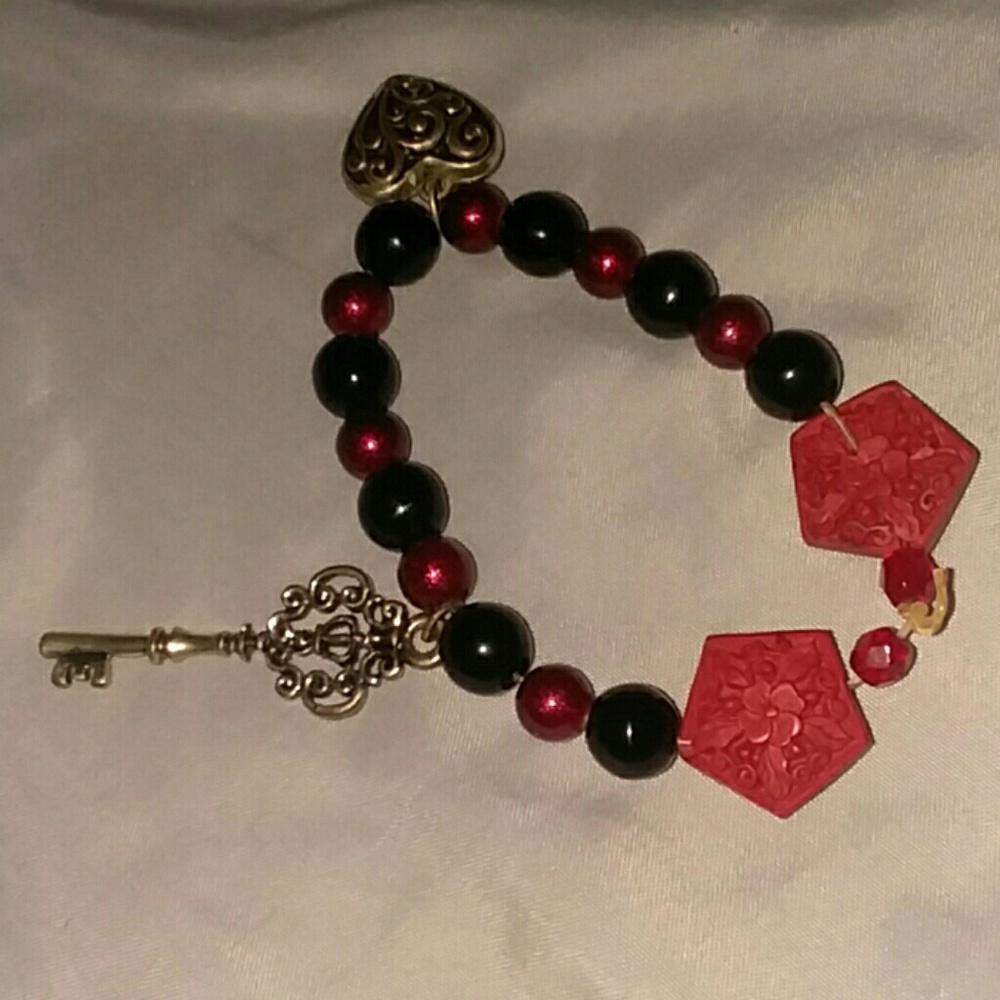 Key and heart bracelete