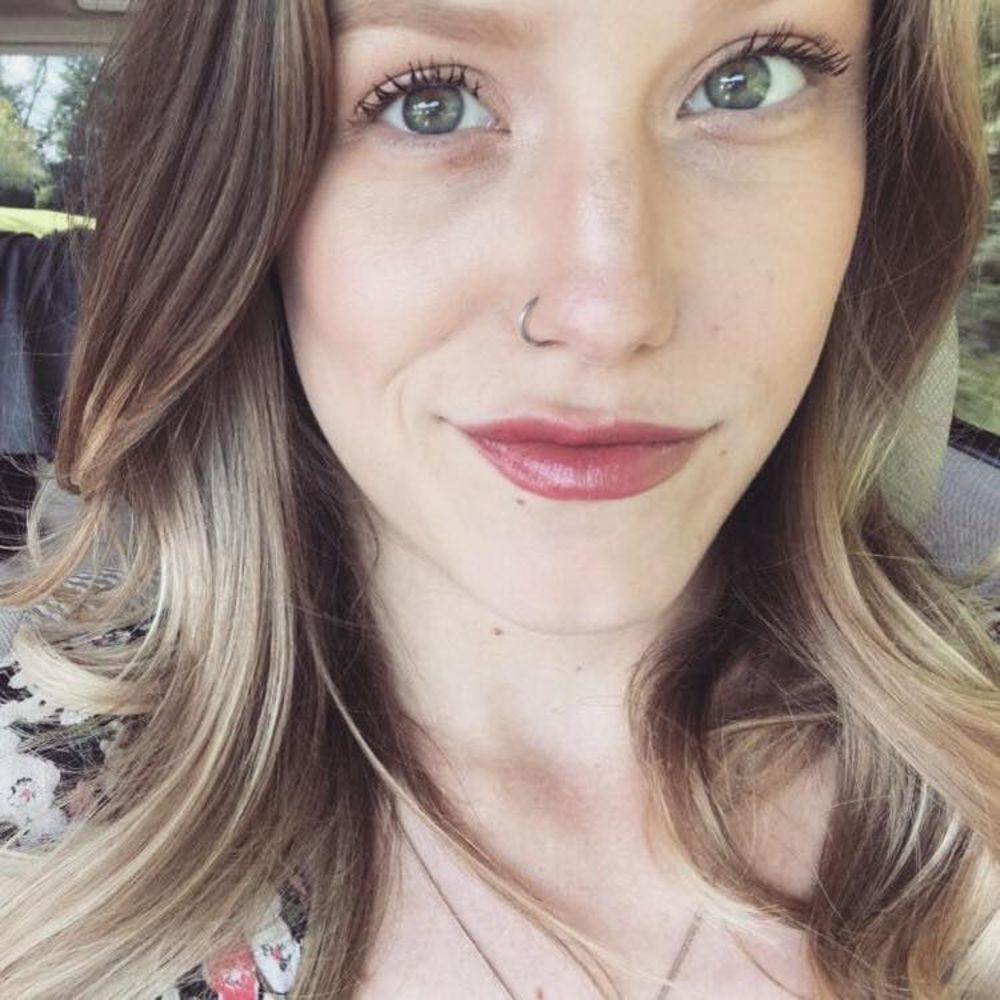 Meet your Posher, Amelia