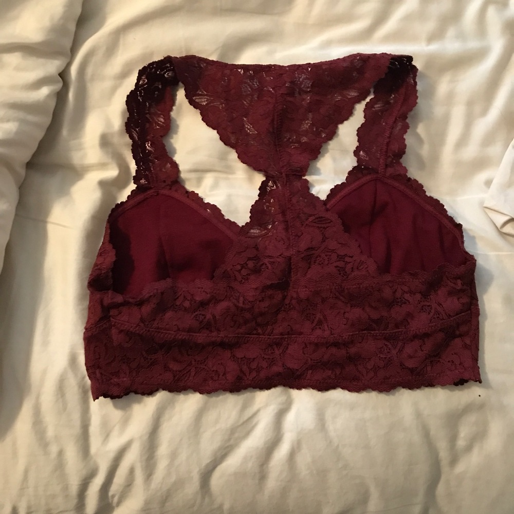 Crimson lace bralette NEW Comes with padding