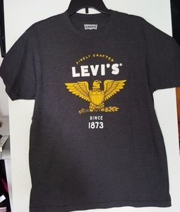 Levi's tee