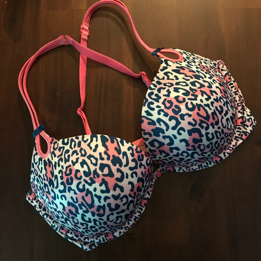 VS Sexy Little Things multi-way convertible bra‼️