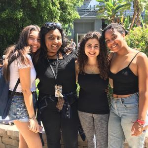 Meet your Posher, Farhana