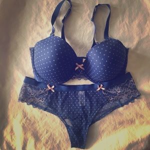 B tempted bra and panties 34DD