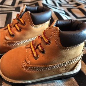 BRAND NEW BABY TIMBERLAND BOOTS 😍