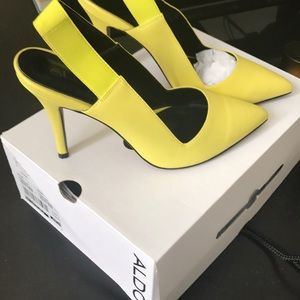 Sling back pumps