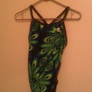 EUC Athletics Swimsuit Size 32/34
