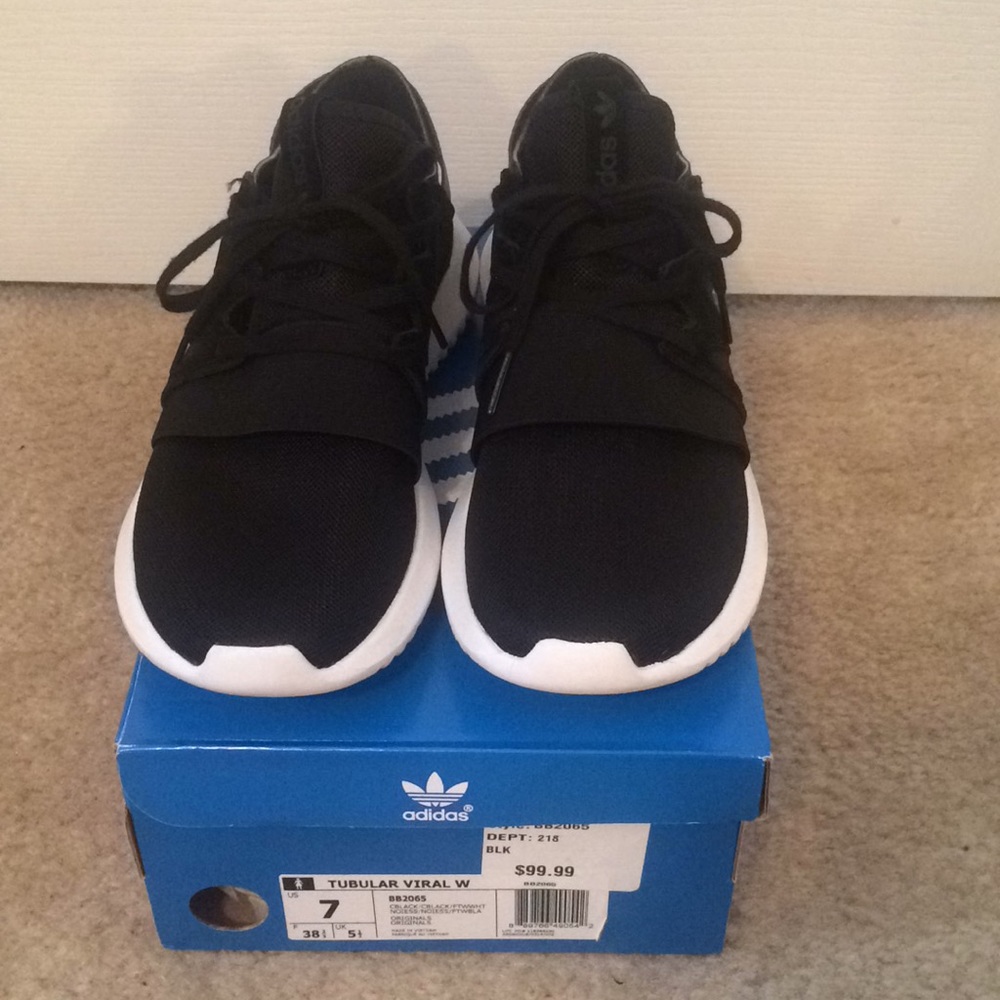 Adidas tubular viral