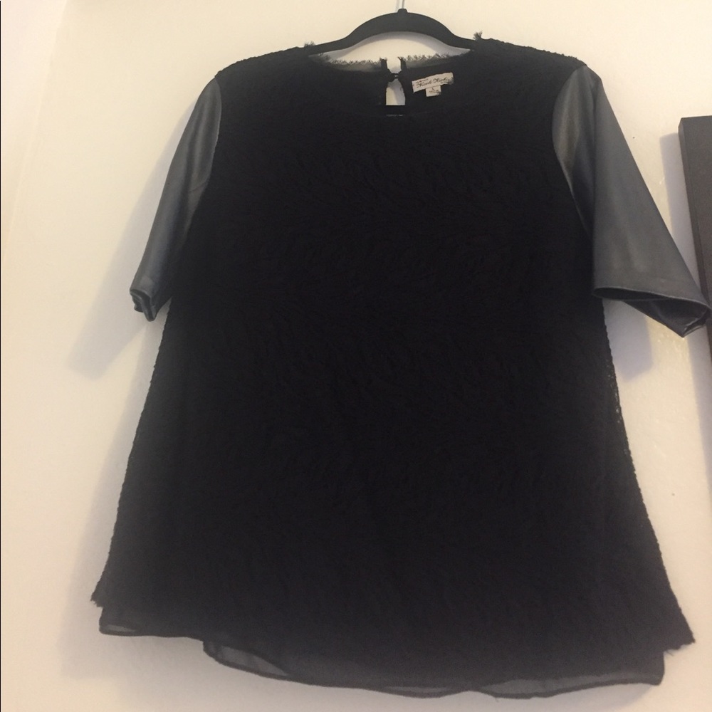 Faux Leather Sleeve Blouse!