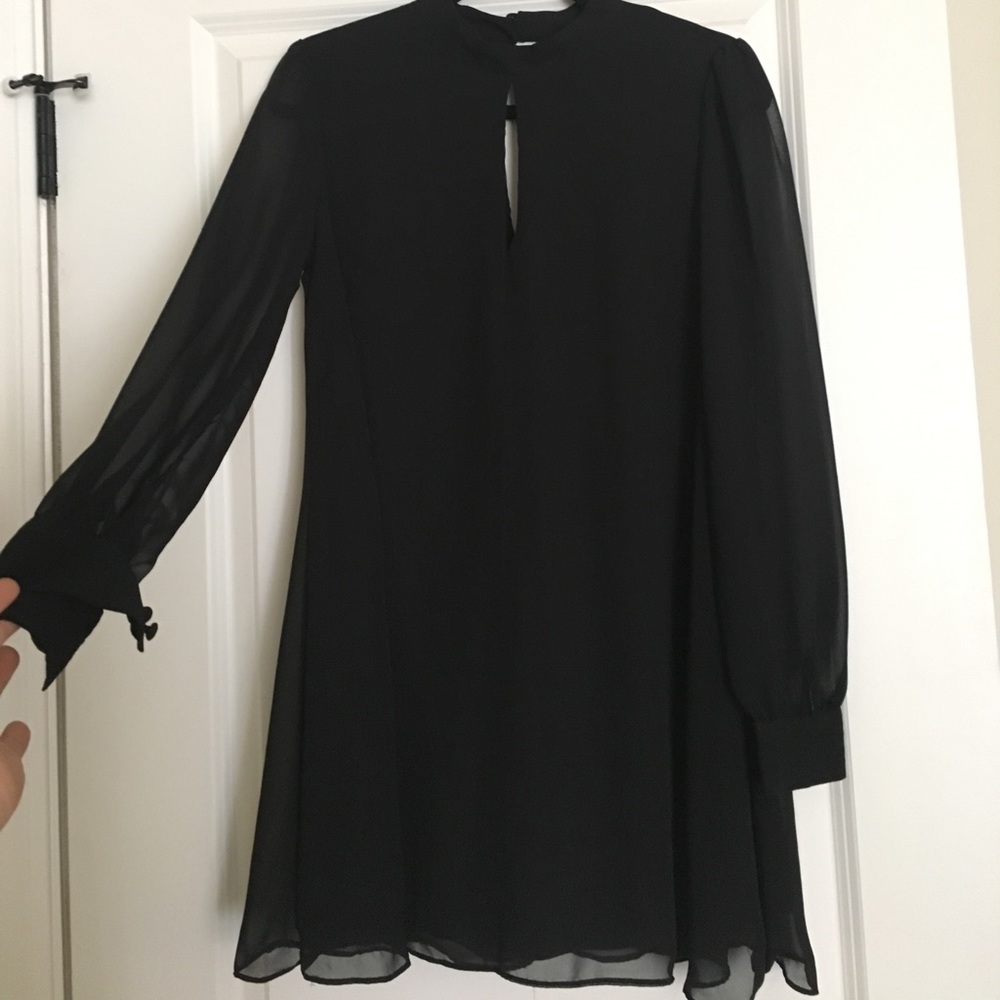 BNWT forever 21 long sleeve keyhole dress