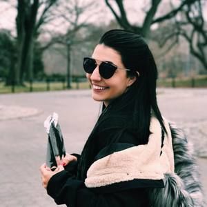 Meet your Posher, Thaís