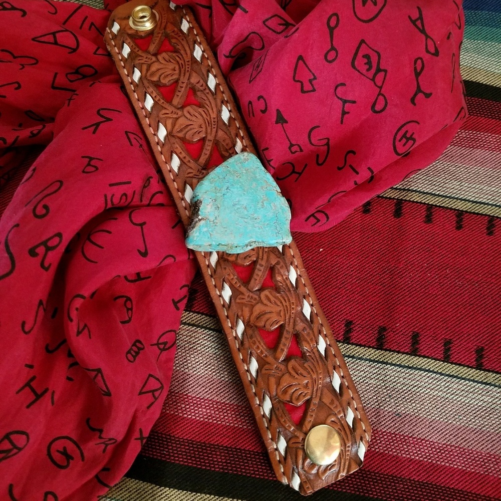💥SOLD💥Handmade cuff with Turquoise slab