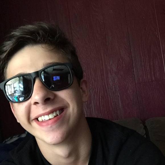 Meet your Posher, Cody - Picture 1 of 1