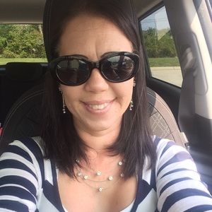 Meet your Posher, Falisha