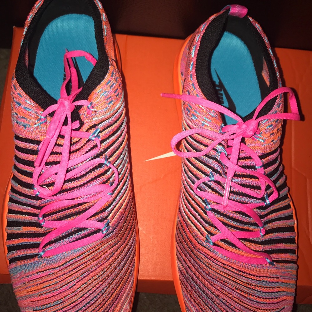 Nike transform fly nits nice bright brand new