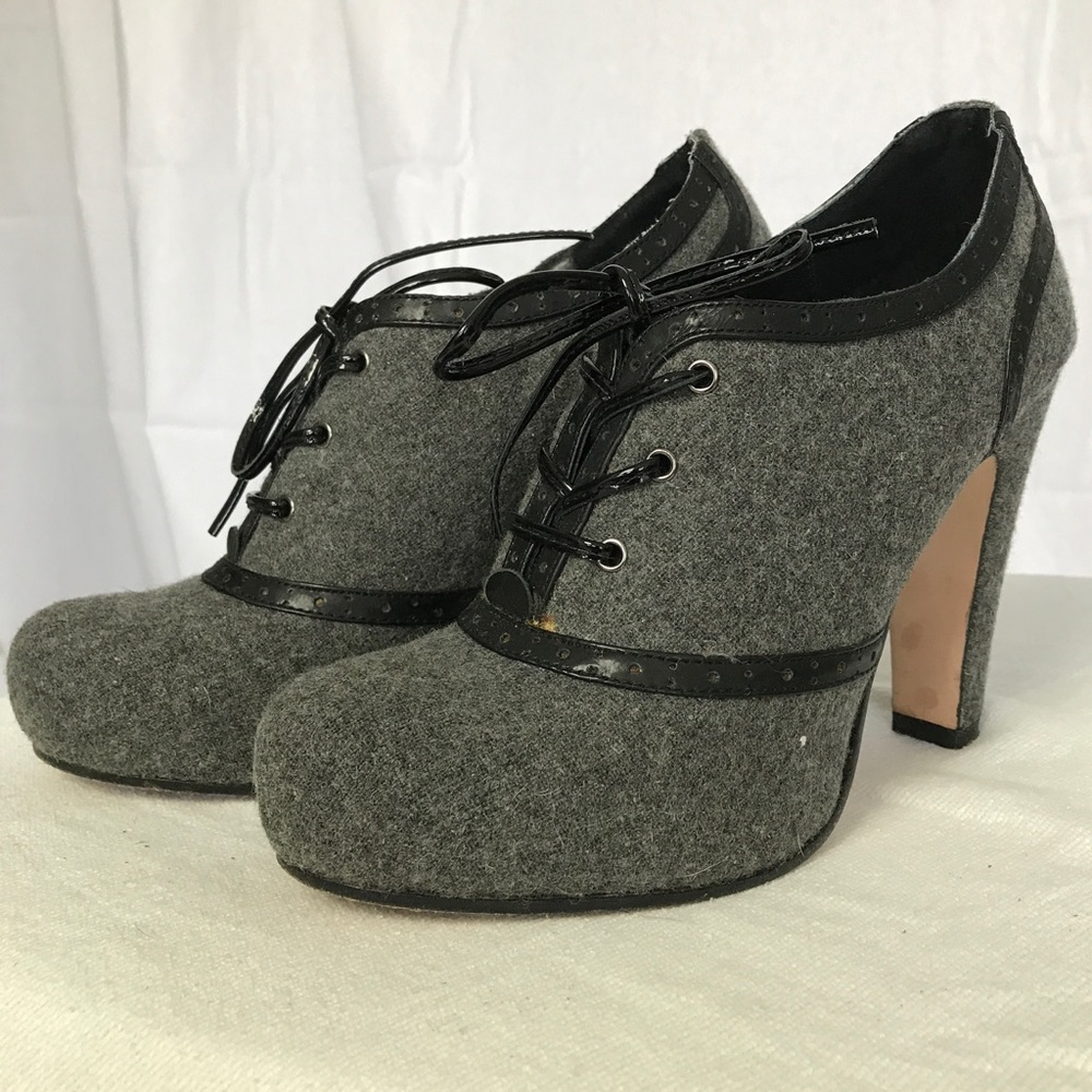 Marín + Ossa Grey Flannel High Heeled Oxfords