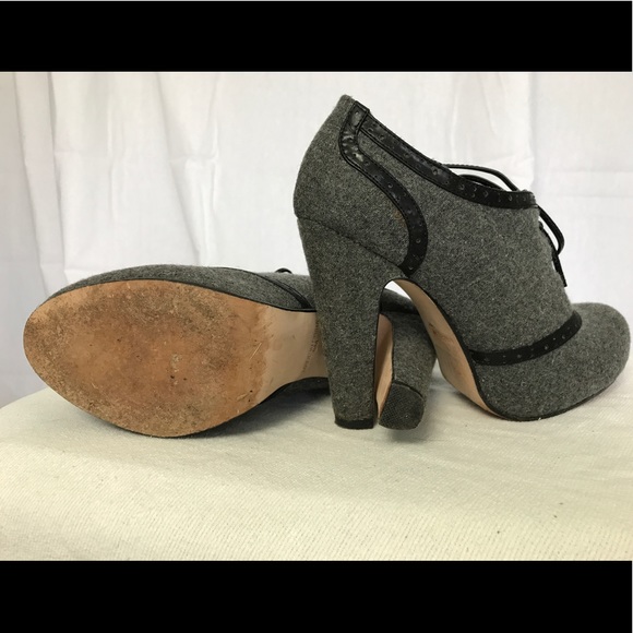 Marín + Ossa Grey Flannel High Heeled Oxfords - Picture 5 of 7