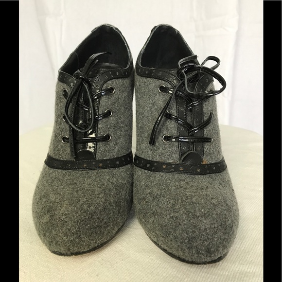 Marín + Ossa Grey Flannel High Heeled Oxfords - Picture 4 of 7