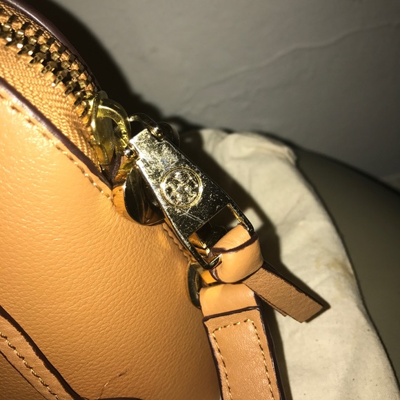Tory Burch Robinson Pebbled mini Dome satchel - Picture 4 of 7