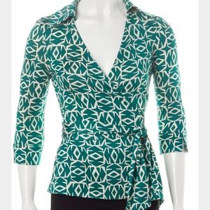 Diane Von Furstenberg 3/4 sleeve wrap top