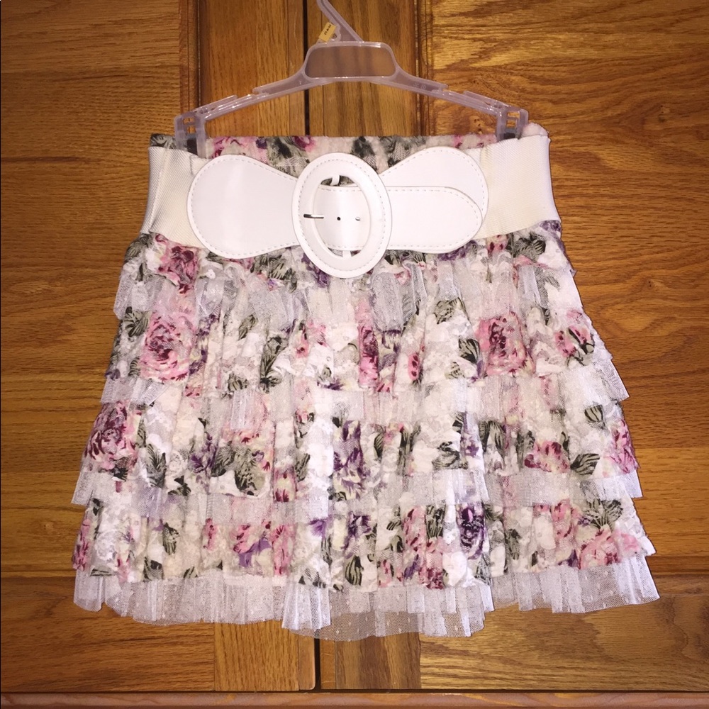 Floral Lace Skirt with Belt. Elastic Waist