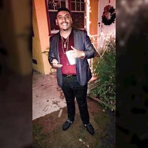 Meet your Posher, Chuy