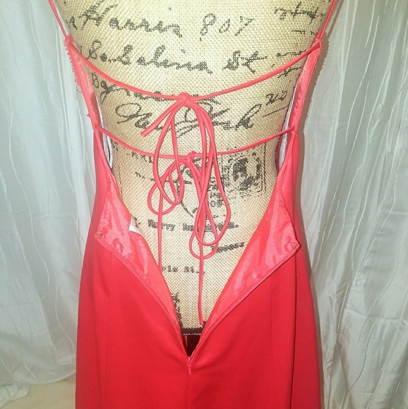 Gorgeous Pink Prom Gown Backless and Jeweled - Picture 4 of 5