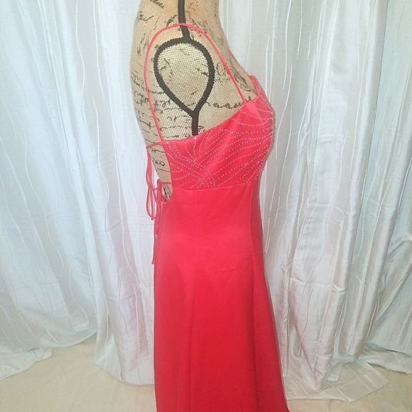 Gorgeous Pink Prom Gown Backless and Jeweled - Picture 5 of 5