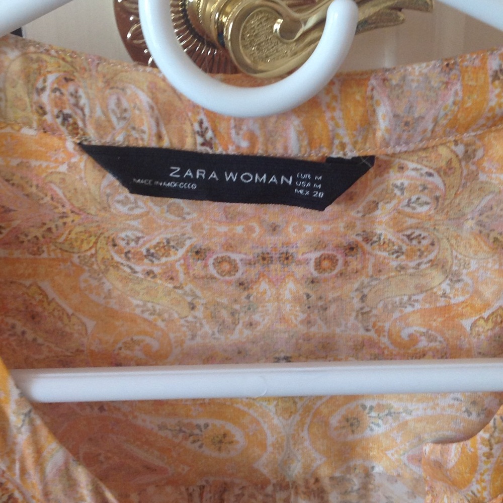 Silky yellow paisley Zara dress - Picture 3 of 3