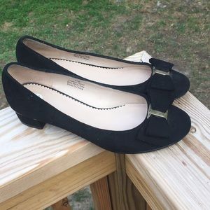 Black and gold women flat Black and gold women flat