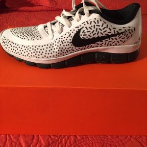 Nike women's sneaker