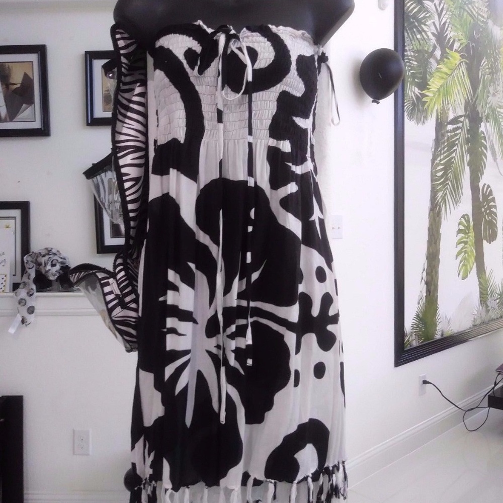 BLUE ISLAND BEACH DRESS BLACK WHITE FLORAL