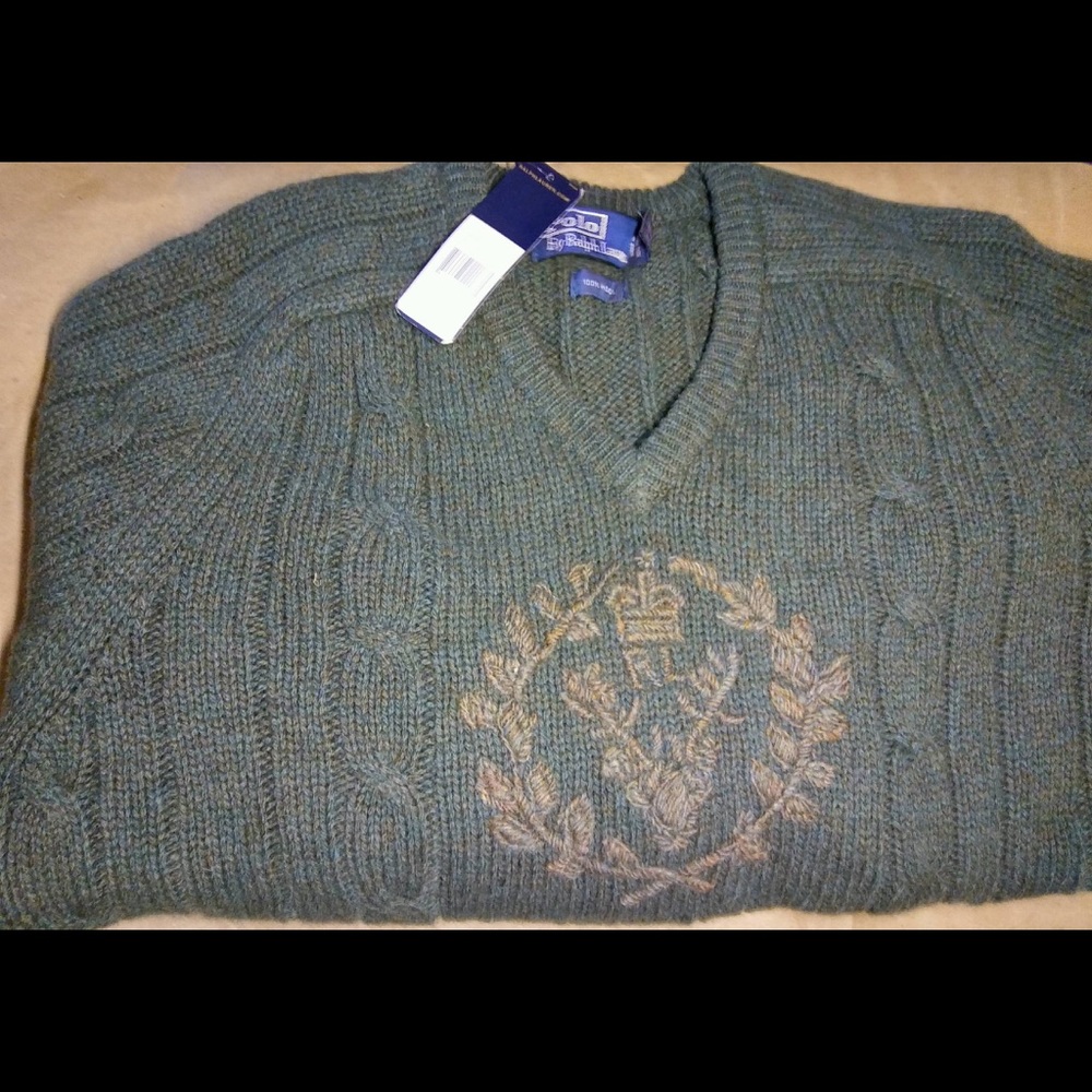 POLO CABLE KNIT V-NECK SWEATER