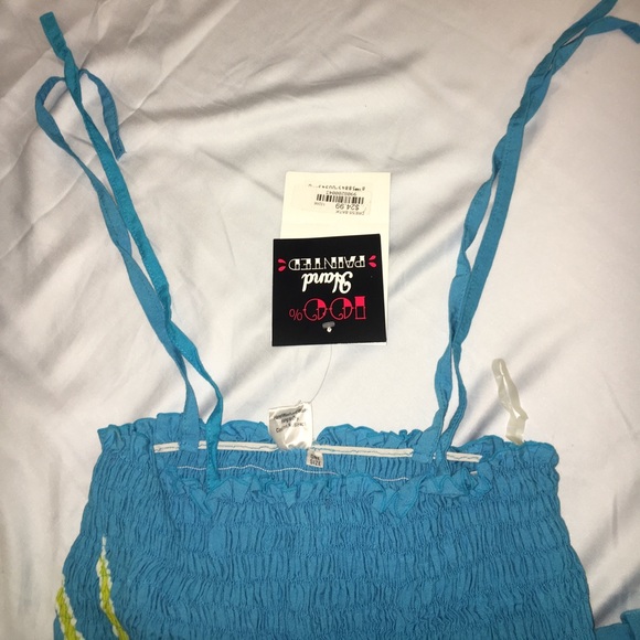 Hawaiian Dress - Picture 2 of 3