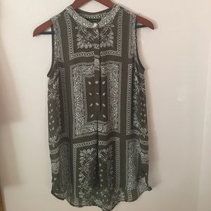 Banana Republic dressy top!