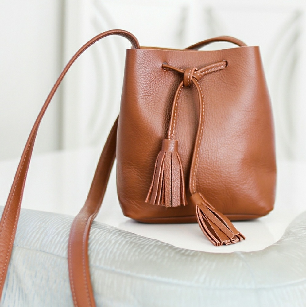 ❌SALE❌Shaffer Los Angles Leather Bucket Bag