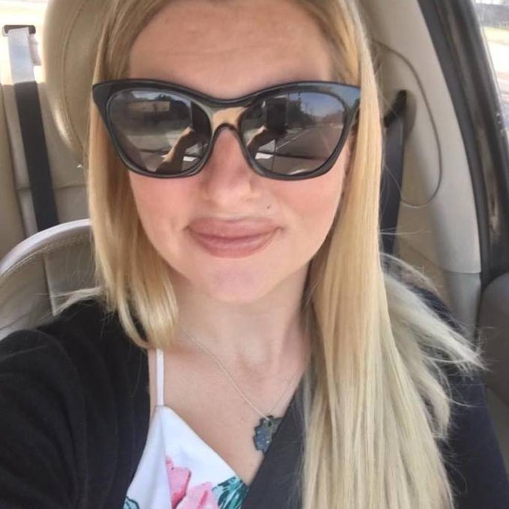 Meet your Posher, Lauren