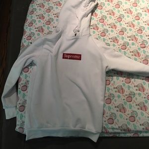 Supreme/purpose tour, Custom Box logo hoodie