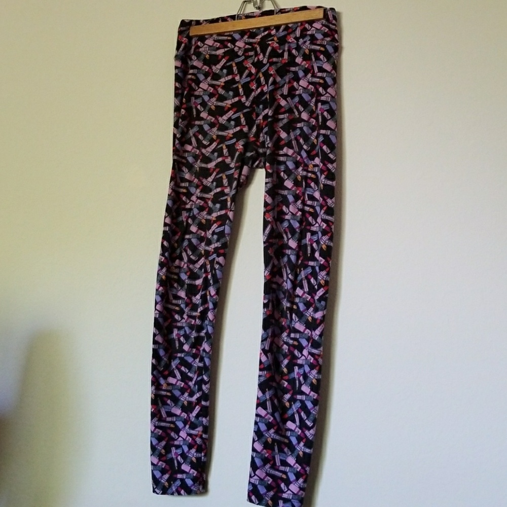 Black Lipstick Leggings - Lularoe OS