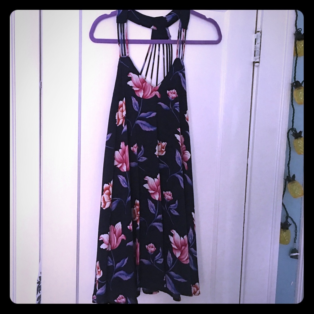Make my heart bloom floral dress - Picture 2 of 4