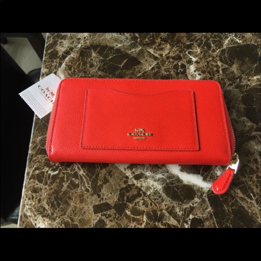 NWT::Coach Crossgrain Leather Accordion Zip